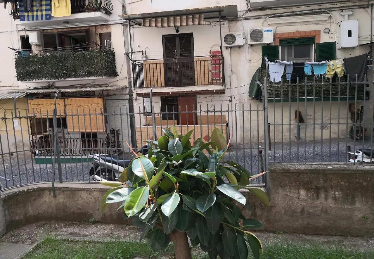 Bed and Breakfast Fenesta Vascia Napoli